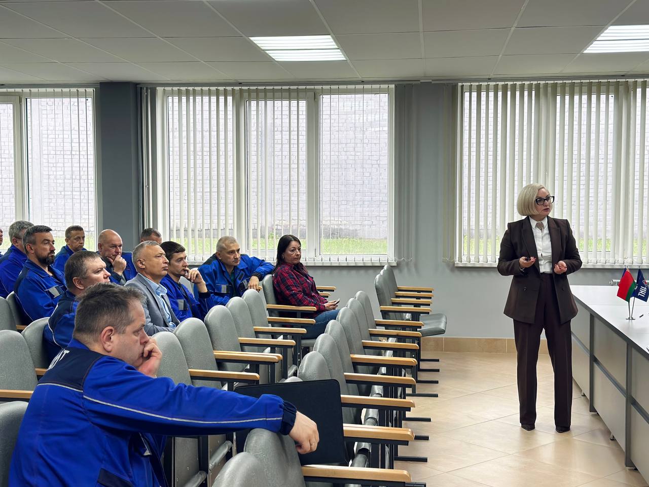 Как психосоциальная среда влияет на безопасность?